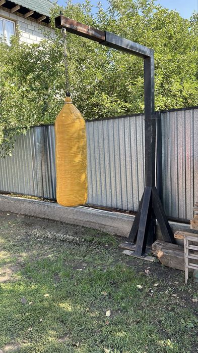 Груша со стойкой