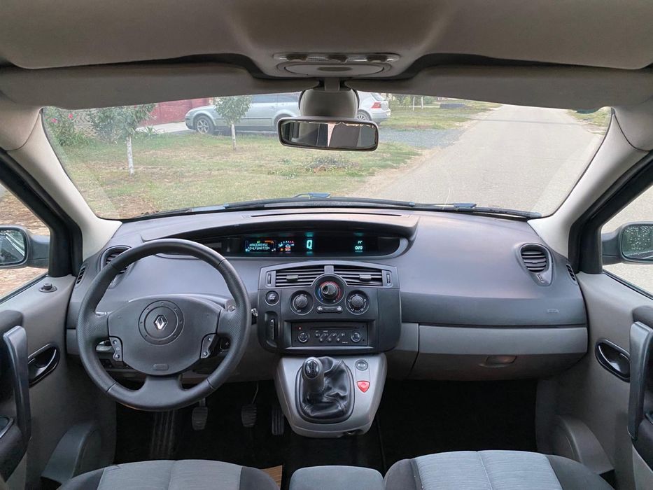 Renault Scenic 2 – 2007 – 1.5 dCi 106 CP – 1.050 € recent Adus