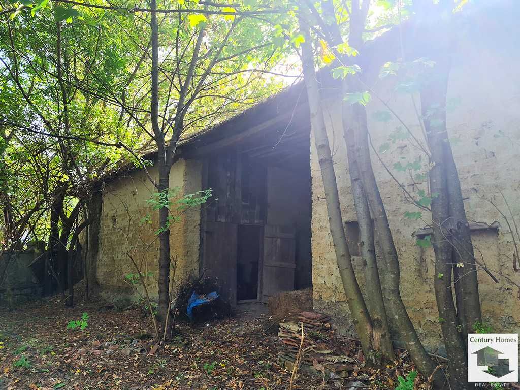 120309 Къща в центъра на село Поликраище, само на 10 мин. от В.Търново