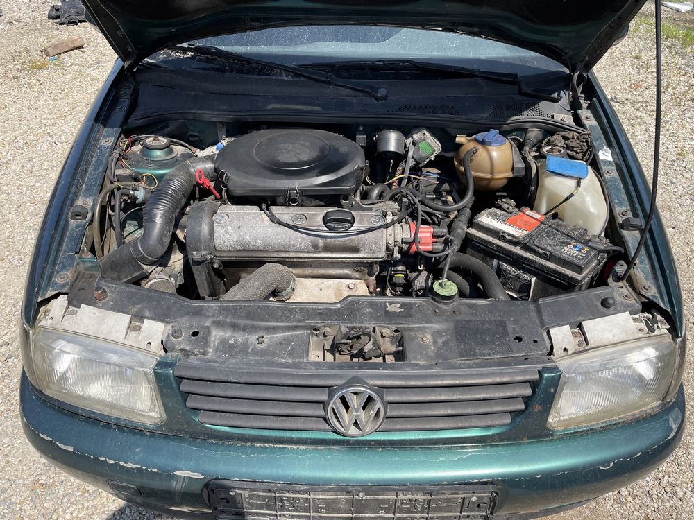 VW Polo 1.6 75hp 1998 На Части