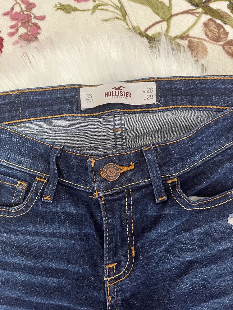 Дънки Hollister