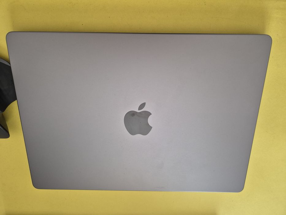 Macbook Pro M1, 14 inch, 16 GB RAM stare excelenta