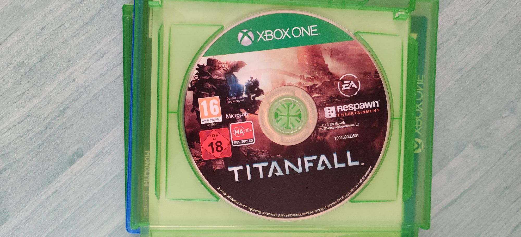 Joc XBOX one Titanfall nu PS4