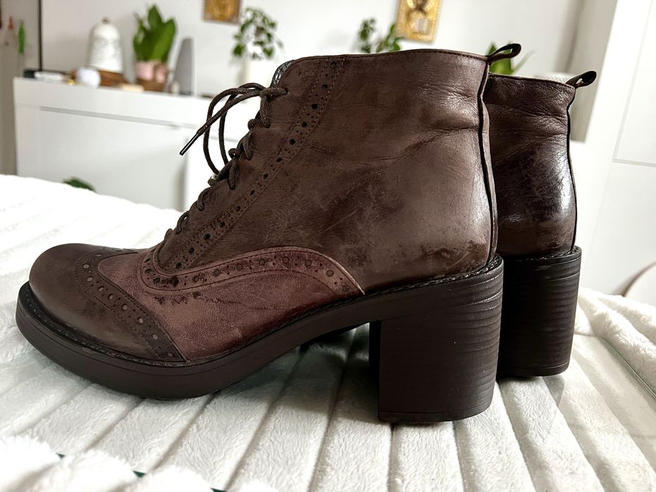 Botine italienești, din piele moale, învechită de la Via Stadio