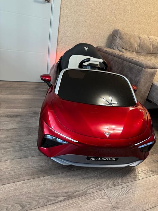 Детский электромобиль Niocar