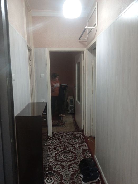 Чиланзар 11.  Срочно продаетс. 3 х комнатная