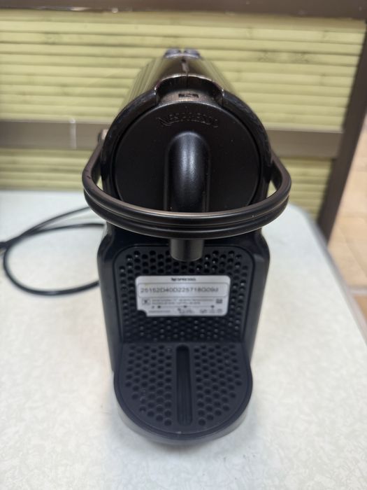 Кафемашина Nespresso Inissia Black