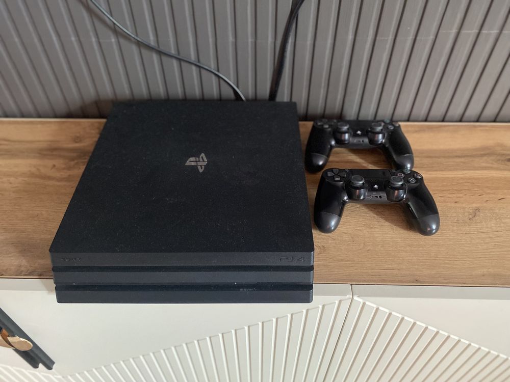 Продам PS4 pro