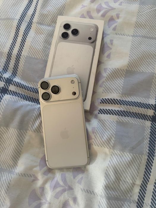 Продам Iphone 17pro Max 256gb