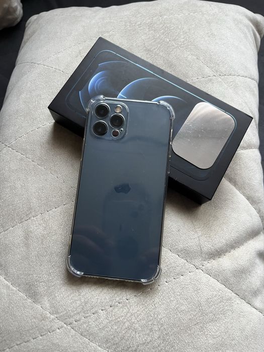 Продам iphone 12pro 128