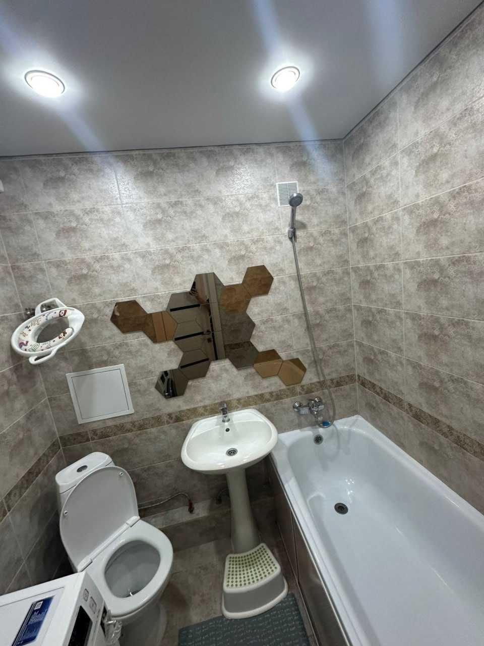 2 комн в мкрн Юбилейный, район Плазы, 3 этаж, 52 кв.м, квадр. комнаты