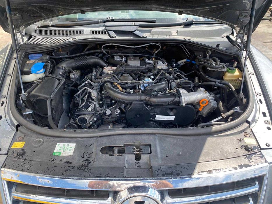 Dezmembtrez VW Touareg 3.0 BKS/bara Touareg/far xenon/stop/capota/grup