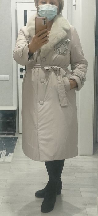 Срочно продам пальто с норковым воротником