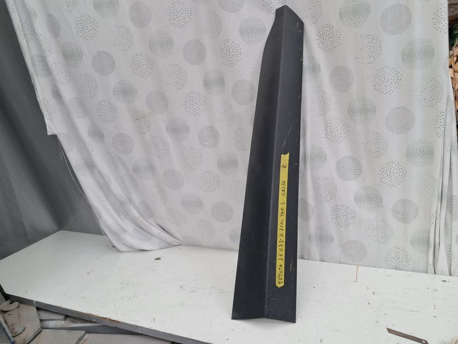 Лайсна врата TOYOTA Yaris Cross