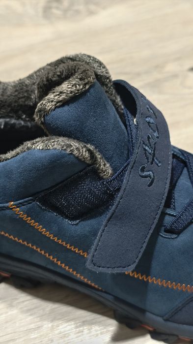 Кроссовки утеплённые