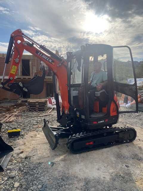 Inchiriez miniexcavator si/sau buldoexcavator cu operator experimentat