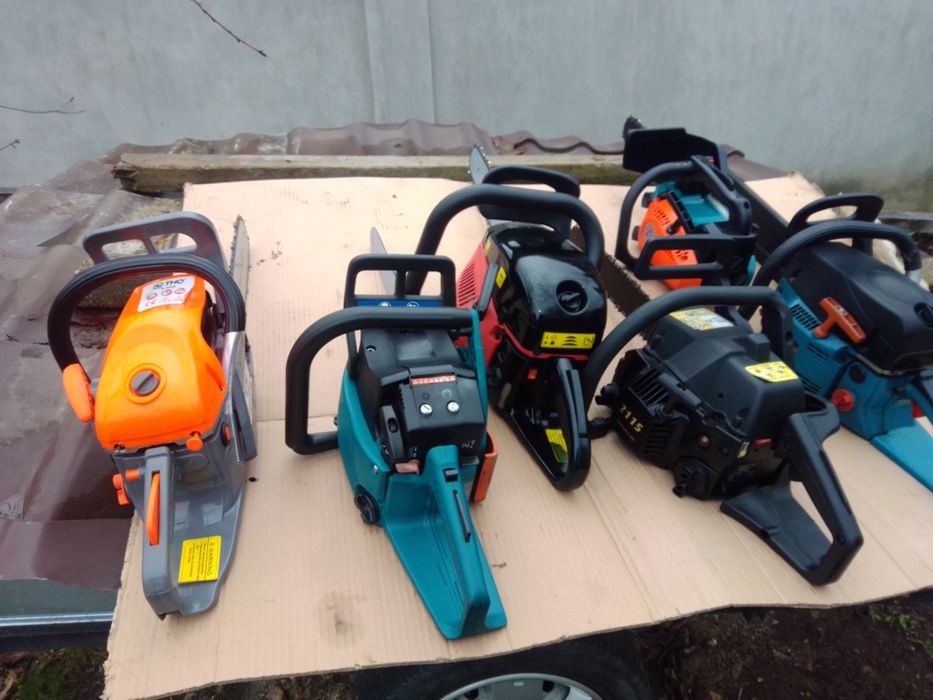 Vând drujbe  benzina