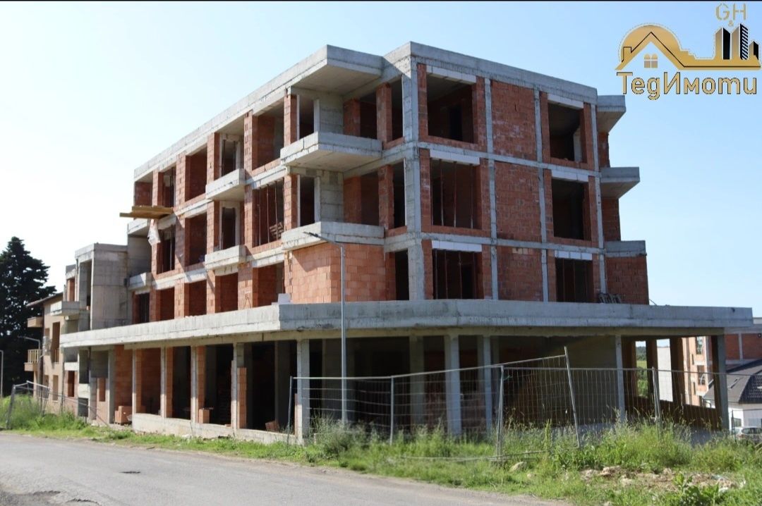 Продава се Тристаен апартамент в Царево - 219 кв.м за 1149 €/кв.м - Снимка #2