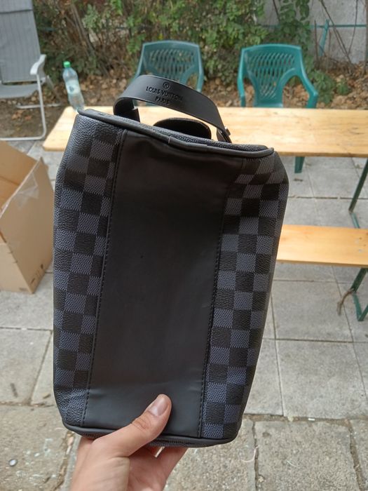 Port fard louis Vuitton