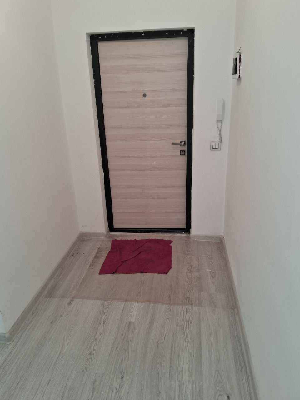 SERGELI 10 XUDUD 2 XONA ortacha remonT Xonalar Aloxida Gilam QoyilaDi