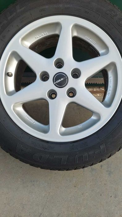 Гуми с джанти 215/65R16 за BMW