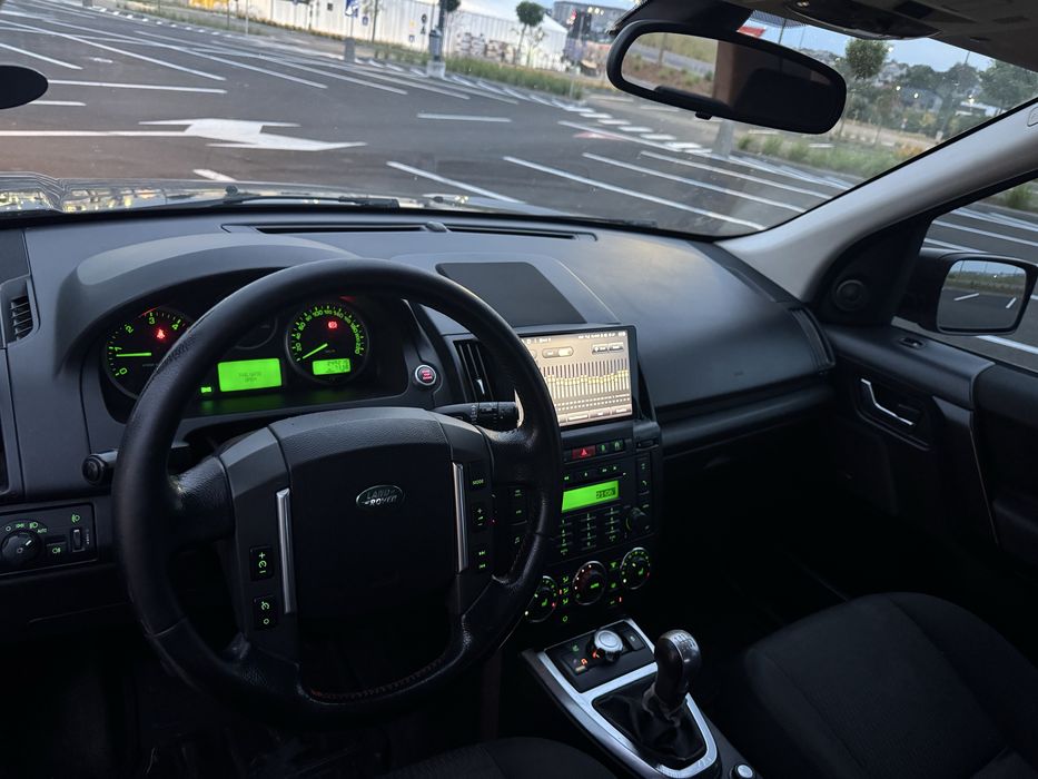 Land Rover Freelander 2 •2.2 Ford• Sistem Audio High-End Hertz Audison