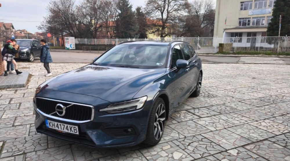 Volvo V60 D4 2018г.