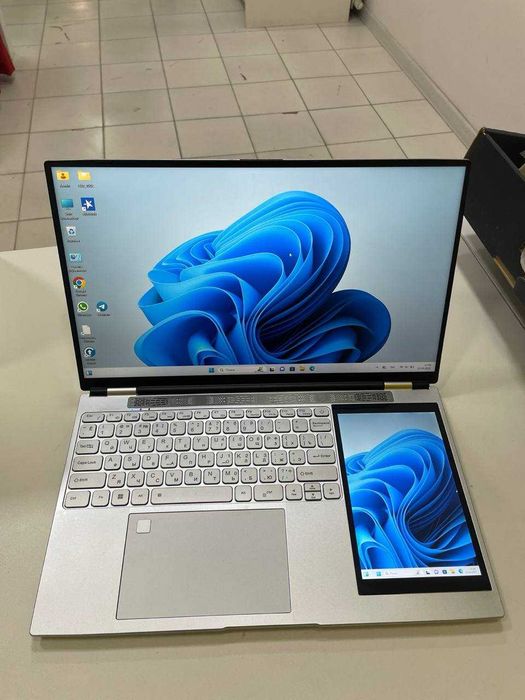 Noutbuk yangi 15,6 dyuym, Dual Screen 7.0 "sensorli", DDR4 SSD 256 GB