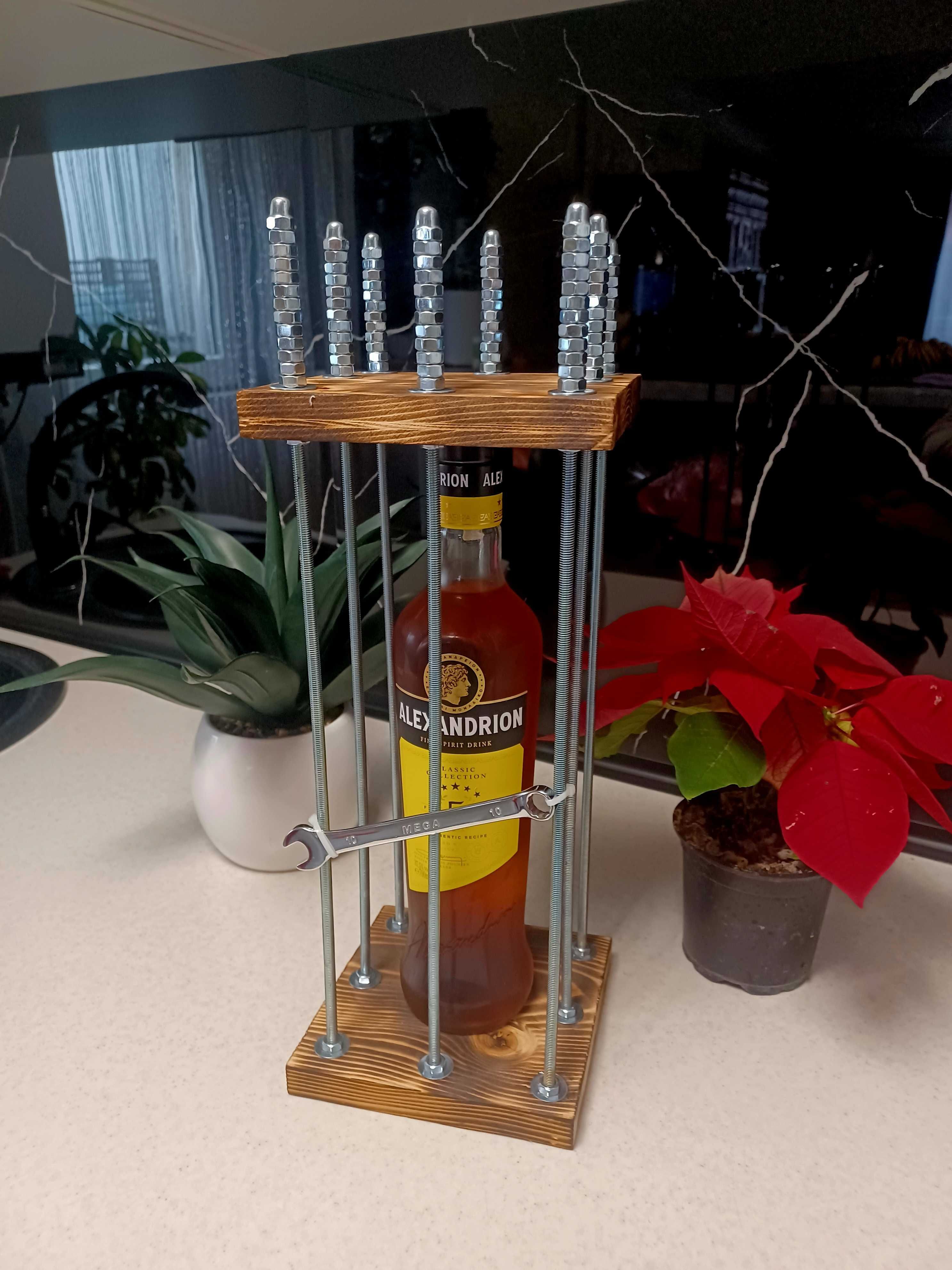 Bottle Prison / Cusca Sticla