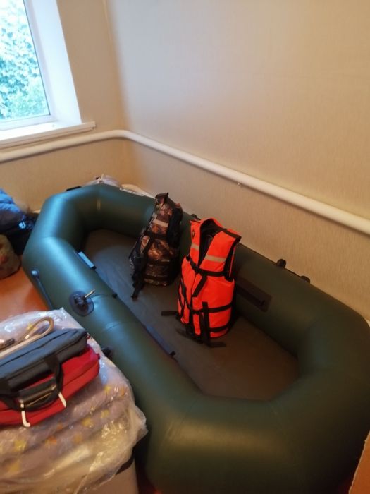 Продам лодку в месте с остольным