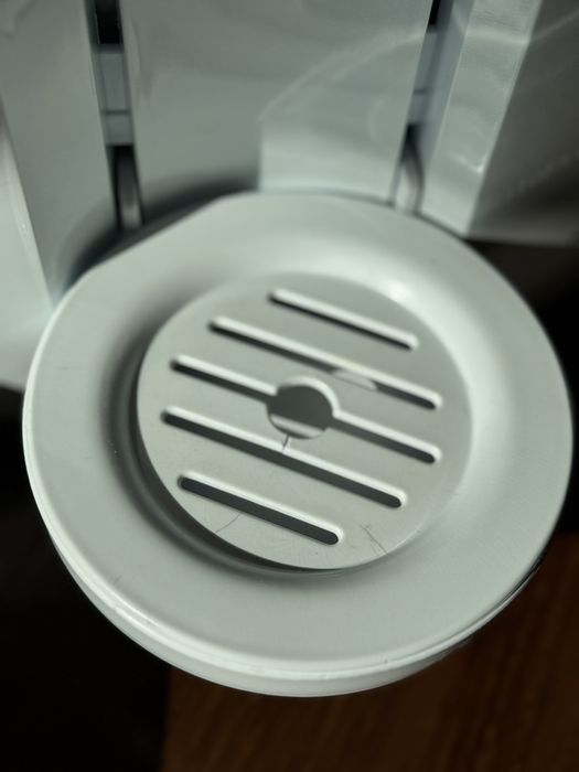 Уред за приготвяне на адаптивно мляко Tommee Tippee +нов филтер