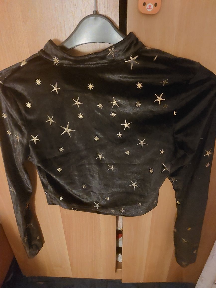 Bluza deosebita scurta catifea marimea XS sau S