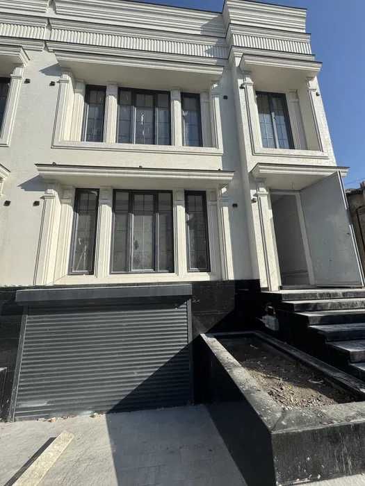 Яккасарай р-н  Ховли жой // Евро 2.5 сотих 4-каватлик