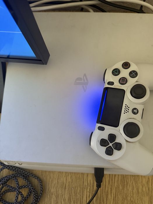 Ps4 slim Спешно!
