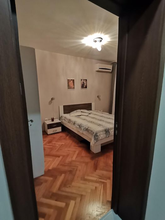 Дава се под наем Тристаен апартамент в Бургас, Братя Миладинови - 76 кв.м за 428.4 € - Снимка #5