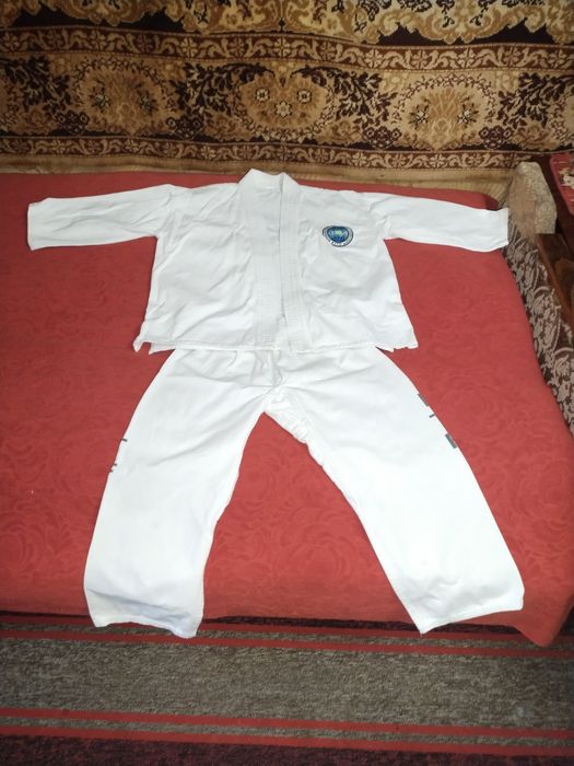 Кимоно и шлемы. 9-10лет