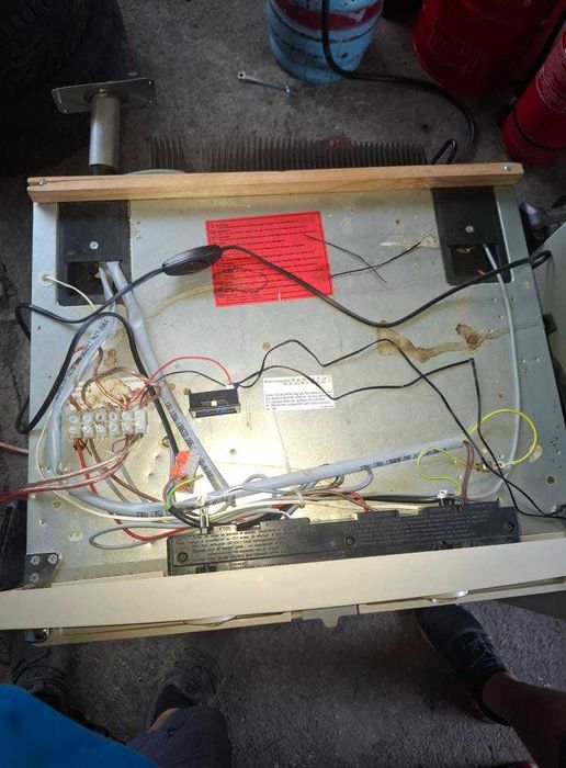 Хладилник Dometic RM7401 - използван кемпер каравана