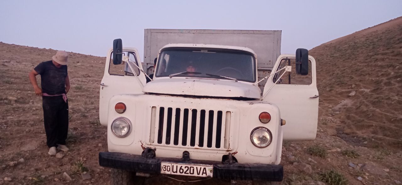 Gaz 53 sotiladi,narxi telda.Samarqand viloyati