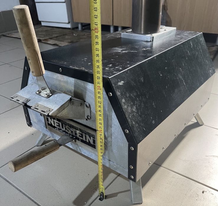 Cuptor de pizza pe peleți sau lemne