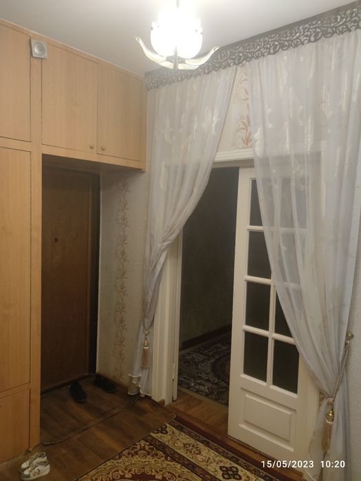 Taxtapulda 4 xonalik uy 2 etaj