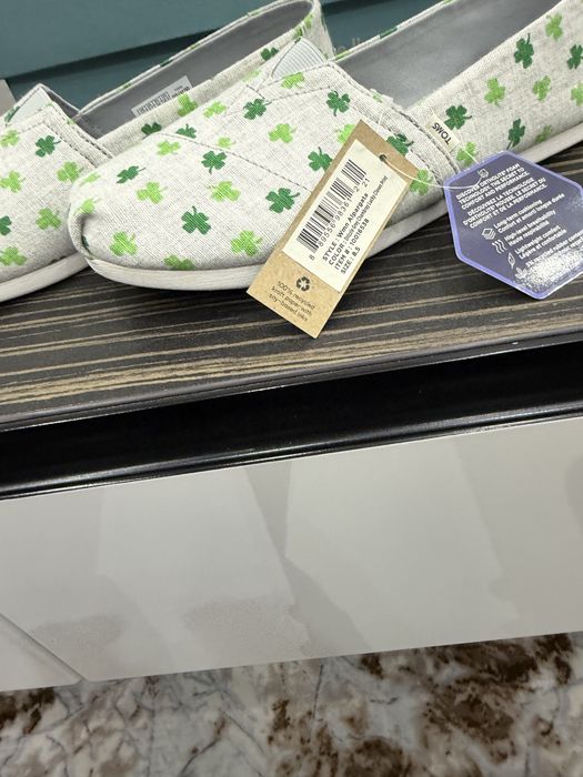 Продаю женскую обувь американского бренда TOMS