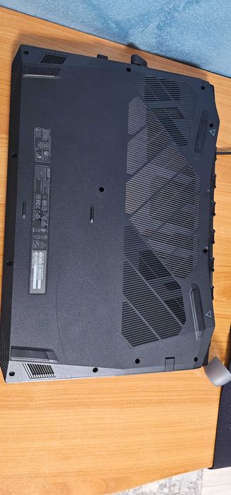 Laptop gaming acer nitro5 i7  19"