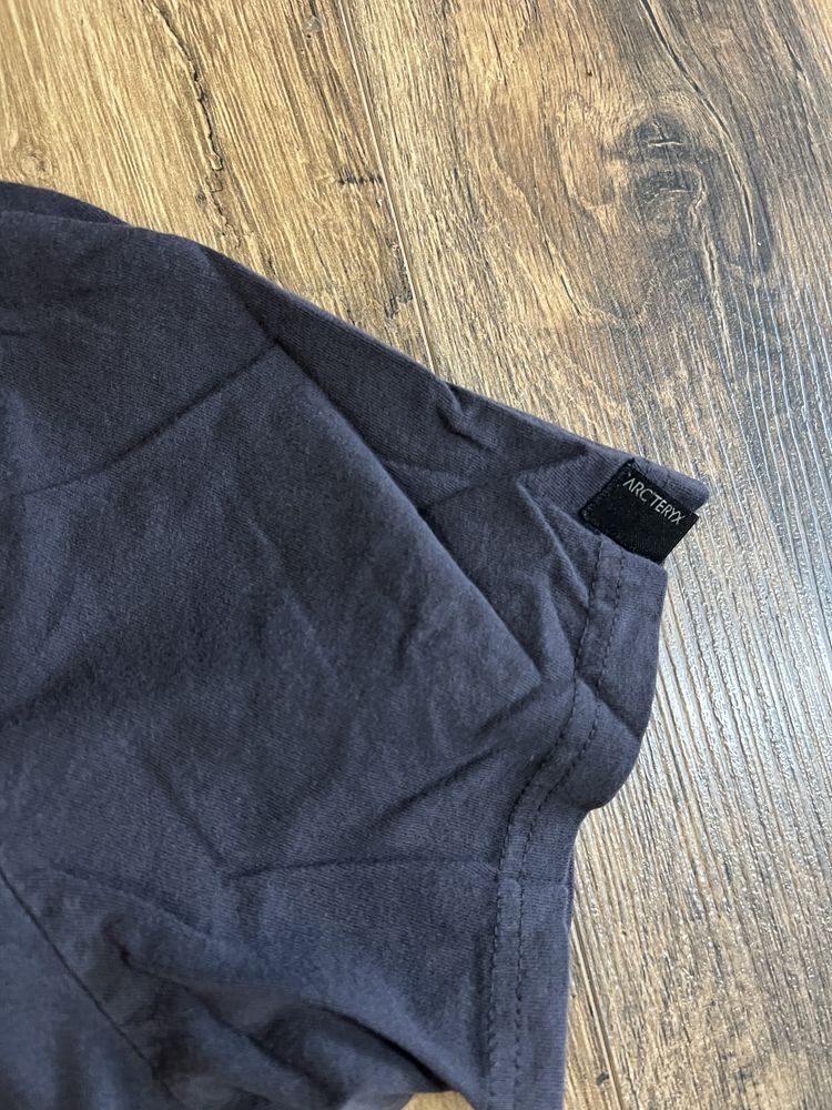 Arcteryx size M