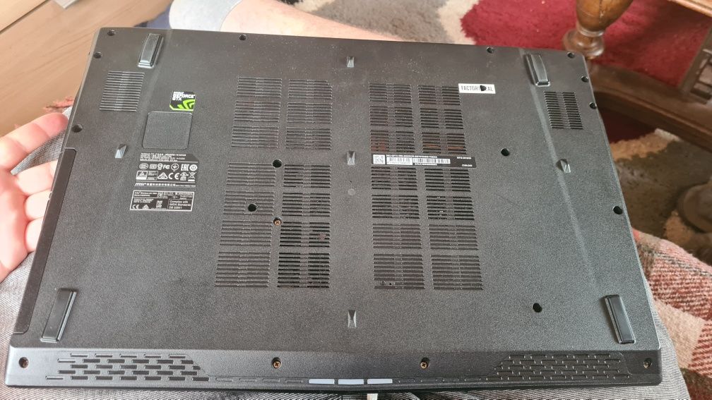 Laptop Gaming MSI GF72-8RE i7 8750H 4.1GHz, GTX 1060, 16GB, 1TB/128GB