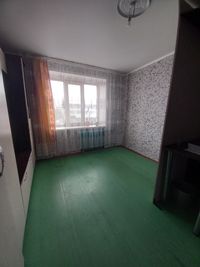 Продается комнатная в секционном общежитии.  Район Черёмушки.
