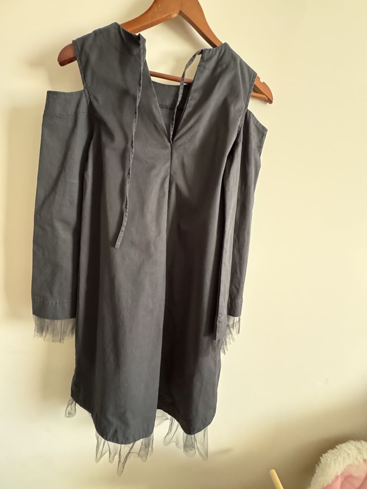 Рокля Negative wear
