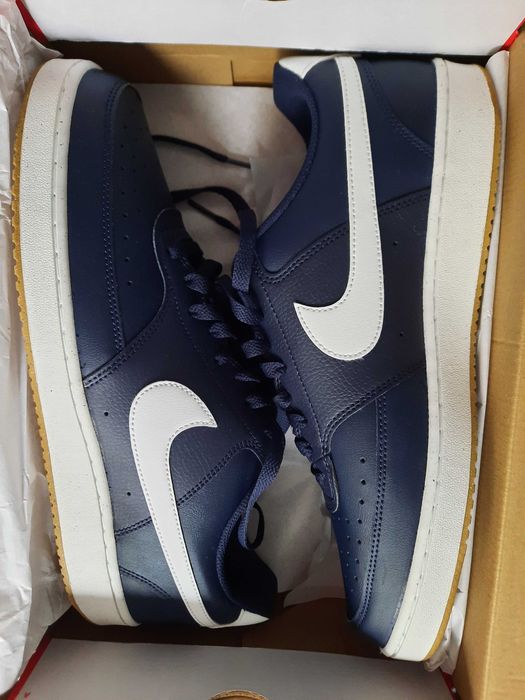 NIKE court vision кожени маратонки