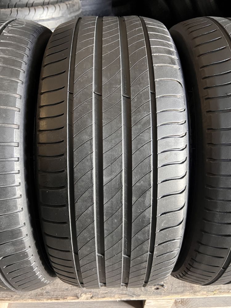 4 anvelope vara 235/45/17 , Michelin !