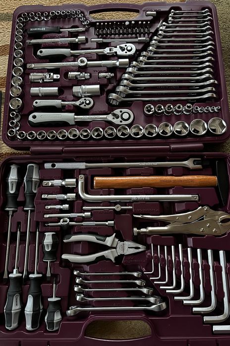 Автомобильный набор инструментов,142 детали