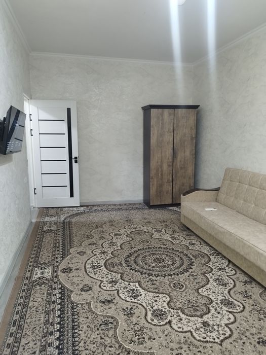 Продам чиланзар 21.  Одна переделанная на двух